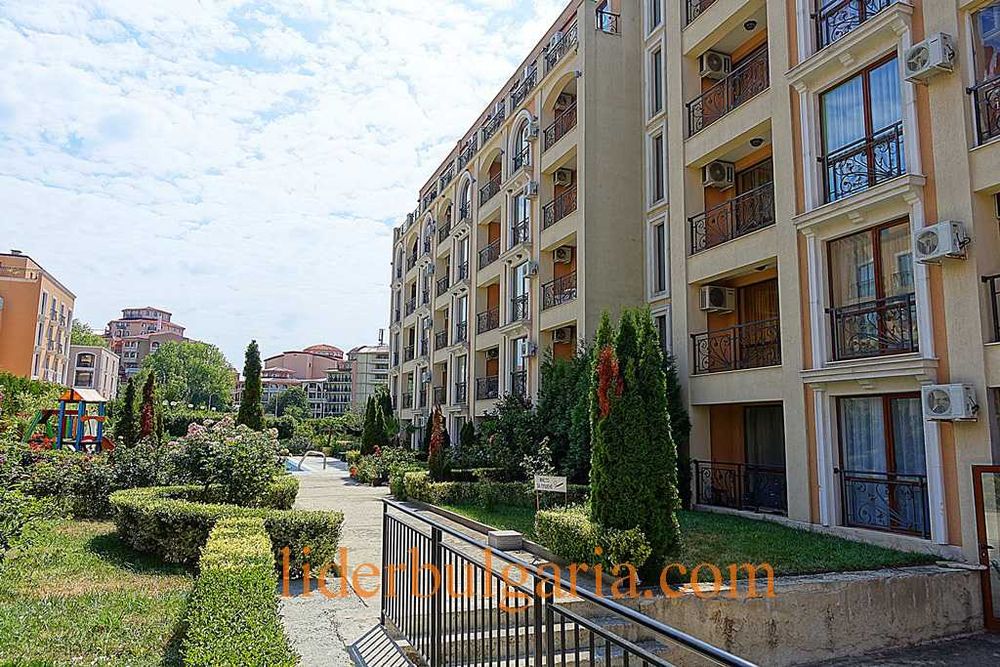 Продава се Двустаен апартамент в к.к. Елените - 47 кв.м за 1171 €/кв.м - Снимка #16