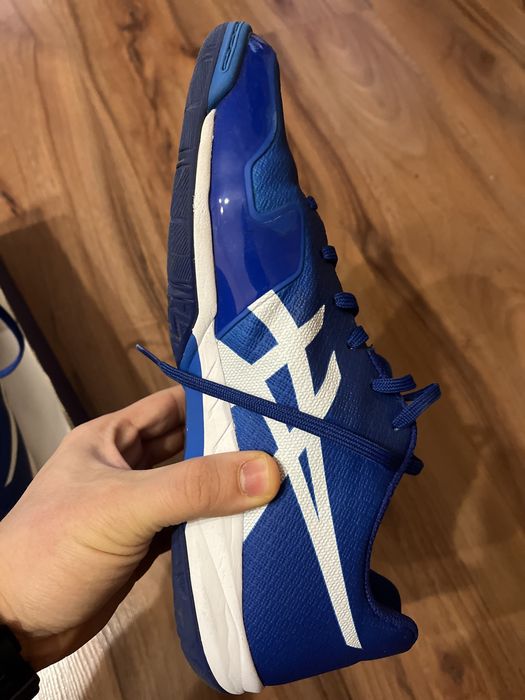 Асикс обувки за скуош и бадминтон (и други спортове на закрито)