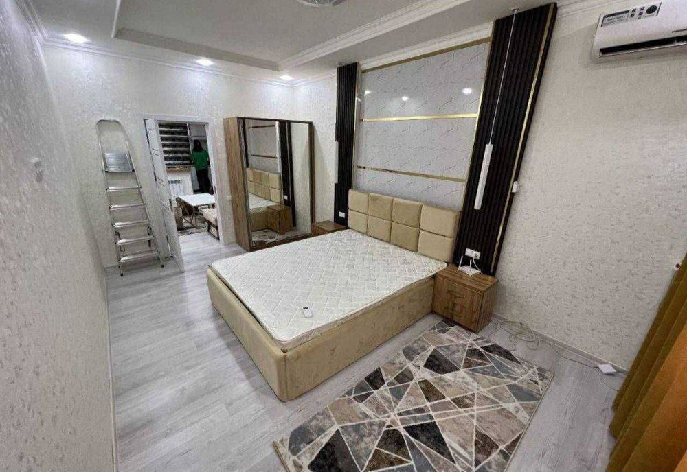 Квартира продаётся Чиланзар 3 квартал 2в3/4/4 меб тех метро Хамза 5 ми