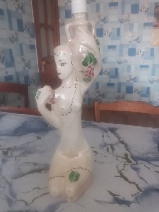 Продам статуэтка сосуд