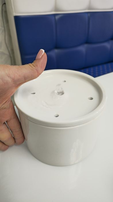 Фонтан, поилка для кошек и собак