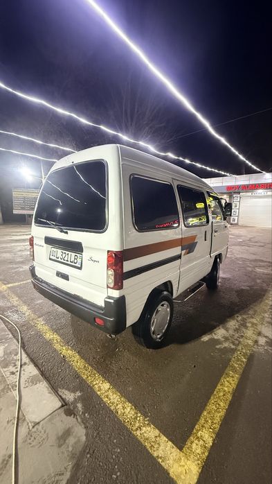 Damas moshinasi sotiladi