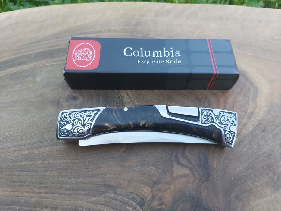 Сгъваем джобен нож Columbia с гравирана дръжка В3165