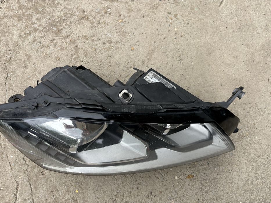 Десен фар за Пасат Б 7 /  VW Passat b7
