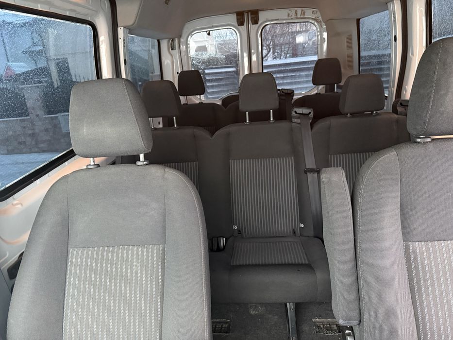 Ford Tranzit 8 locuri