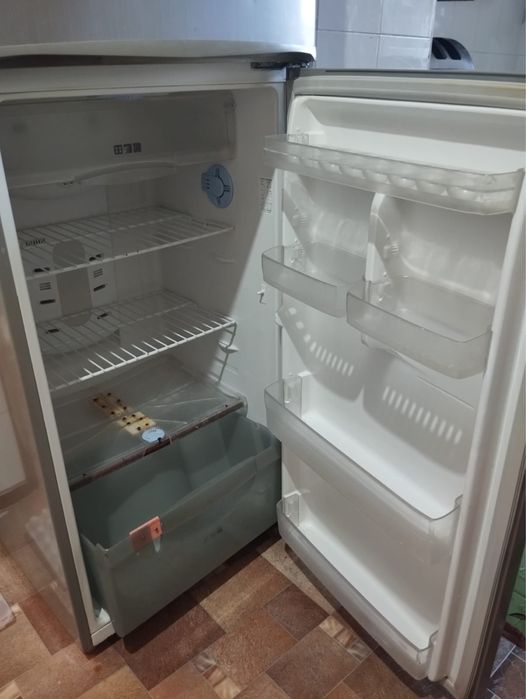 Холодильник Samsung