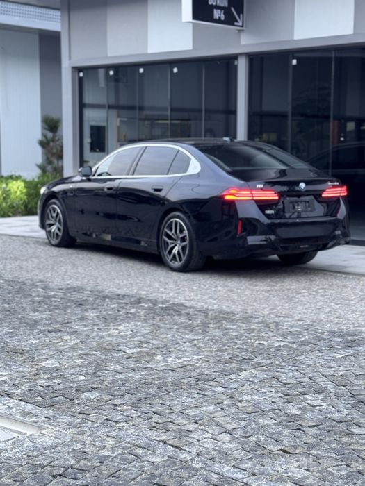 Bmw i5 40L/ M sport/14000km probeg