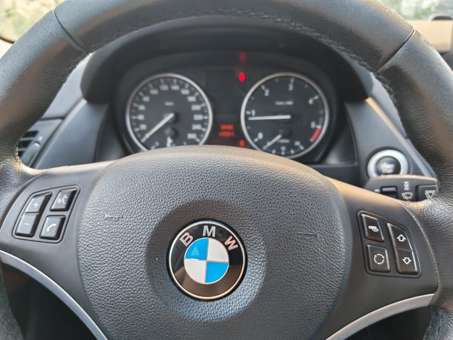 BMW X1 2012 — imagine 4