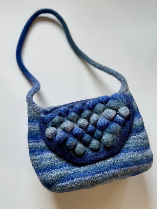 Posete din lana tricotate și impaslite