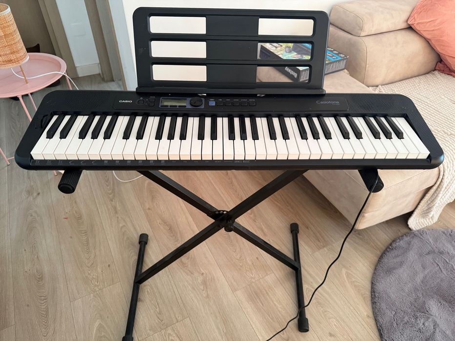 Pian digital Casio Casiotone CT-S300 + stativ + scaun