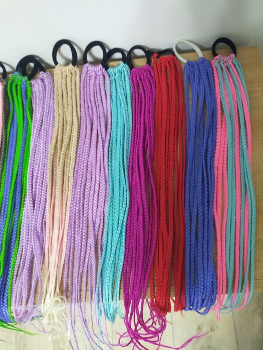 Продам.Резинкт с косами