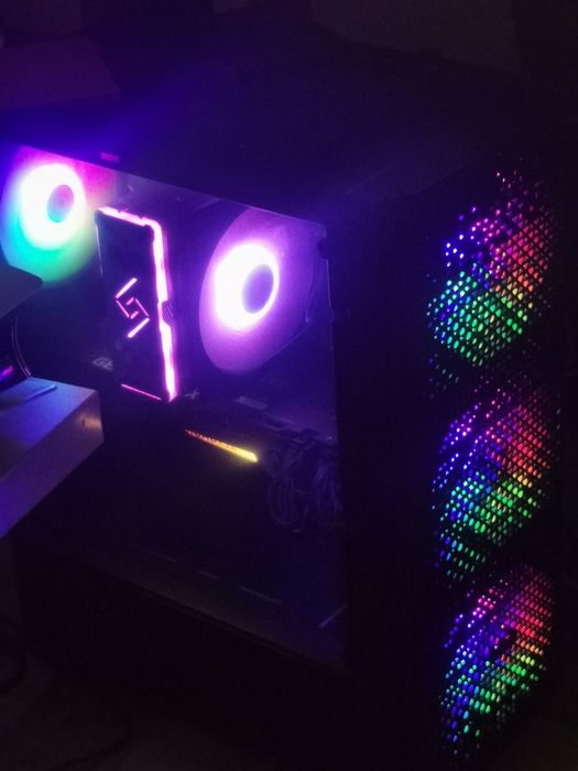 pc gaming ryzen 5 5600 16GB ddr4  rtx 3070 ssd 500gb