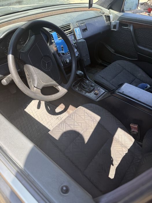 Mercedes C220 бензин  1994 г. на части