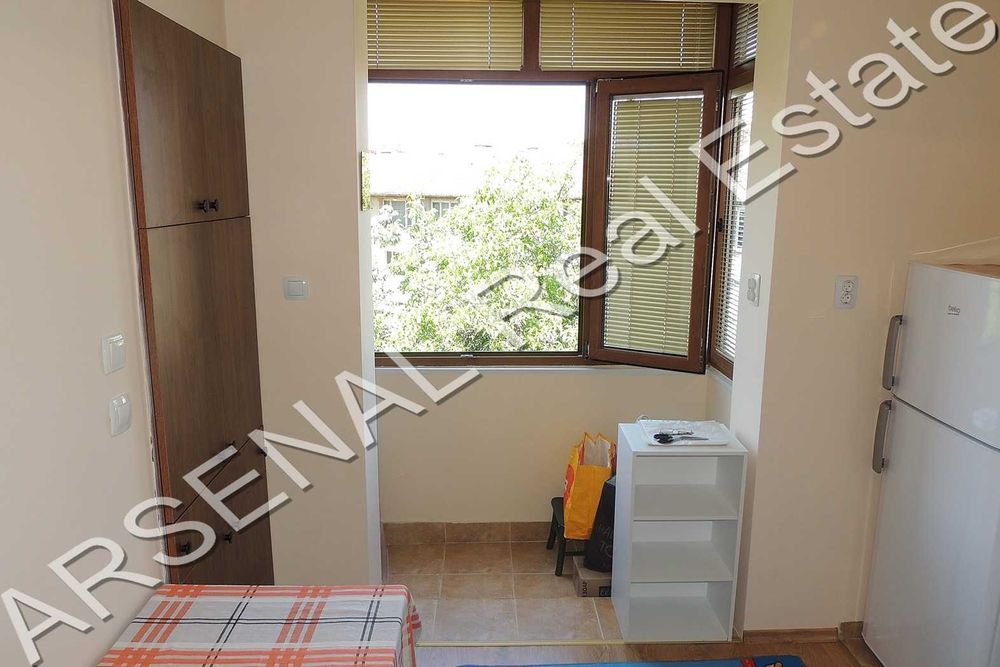 Дава се под наем Двустаен апартамент в София, Лозенец - 79 кв.м за 550 € - Снимка #2