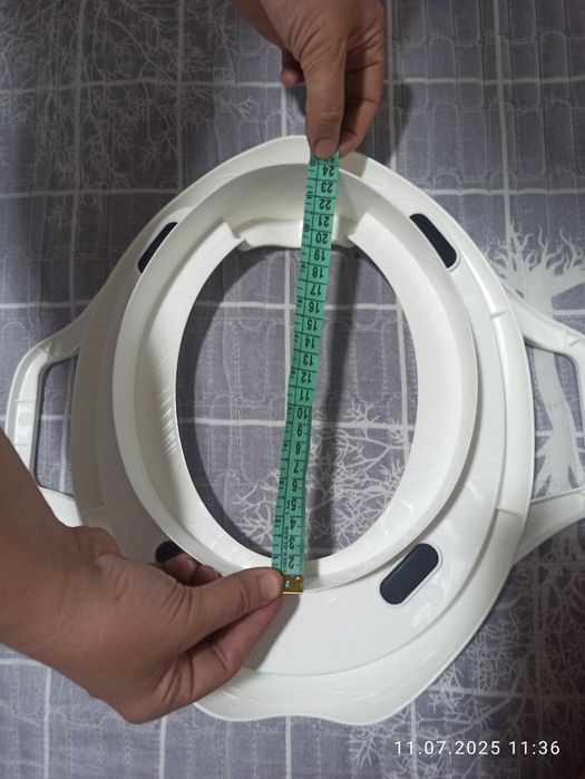 Детское сиденье на унитаз