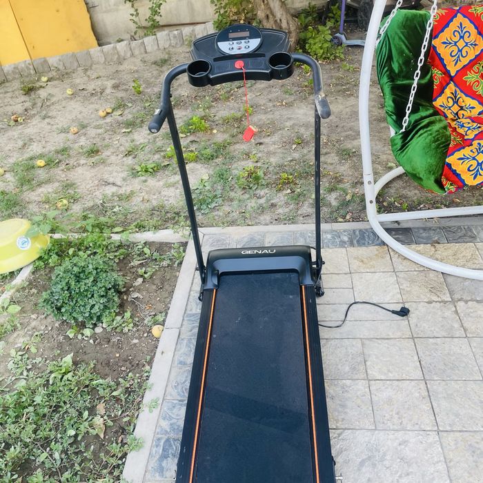 Продам беговую дорожку