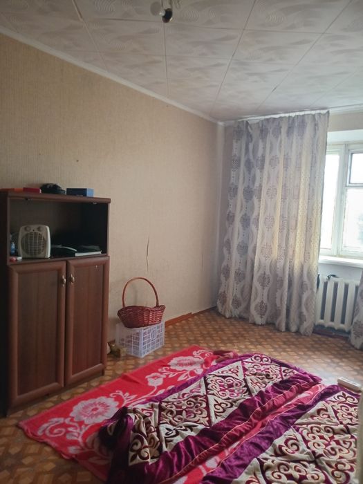 2 комната үй сатылады.