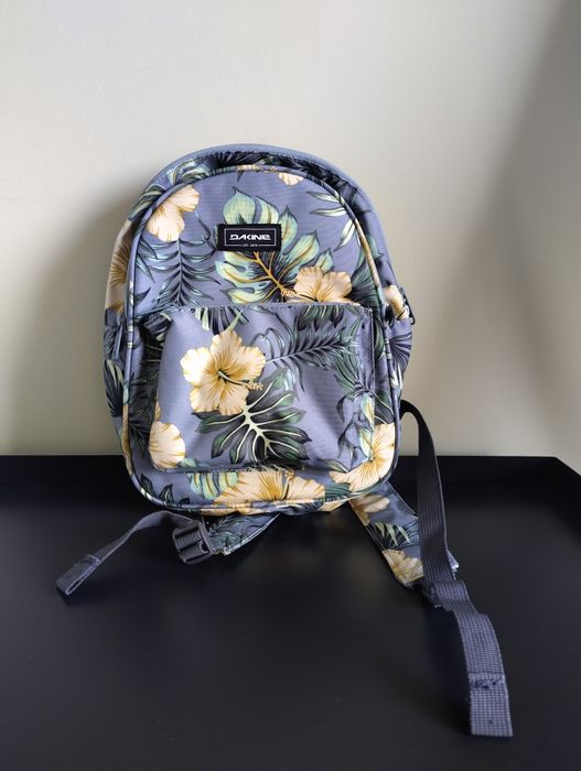 Малка градска раничка Dakine 7l