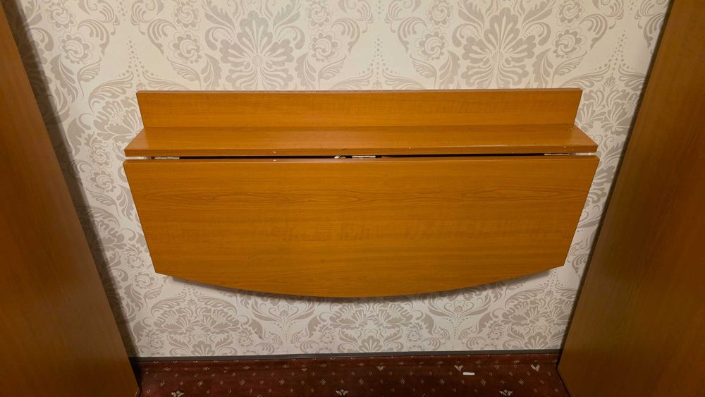 Masă pliabilă de perete