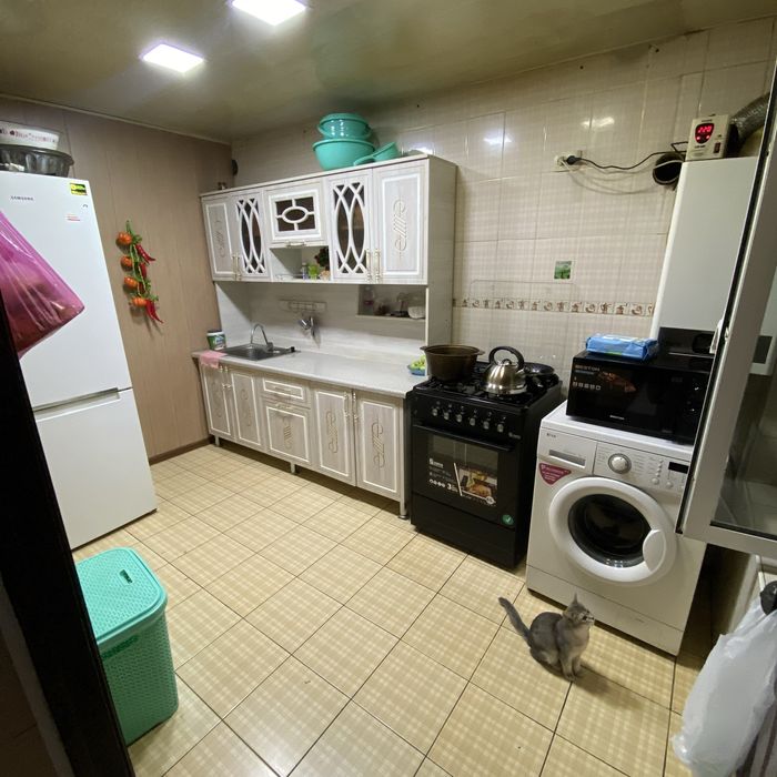 Ğuncha kotedj yarimi paqat 1chi etaj sotiladi