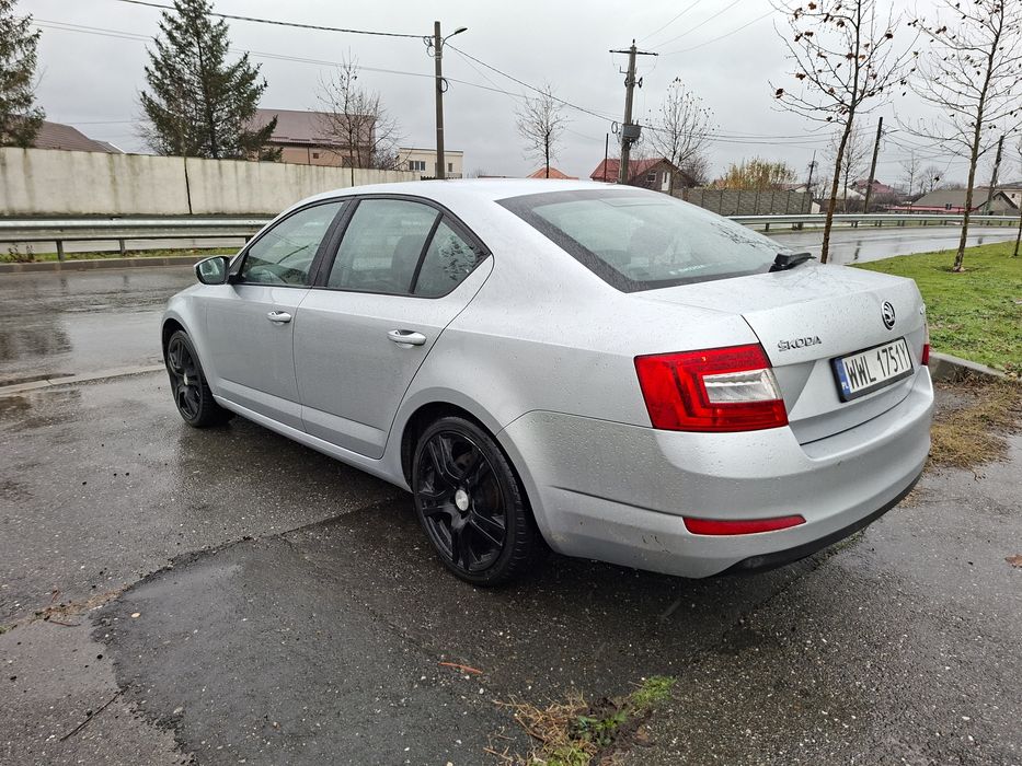 Vând Skoda Octavia  3