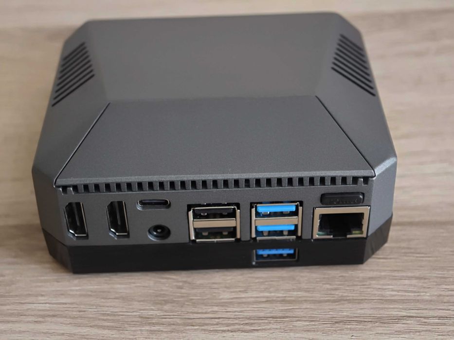 Mini PC - Raspberry Pi 4 Model B 4GB + кутия Argon One M.2 + SSD 120GB