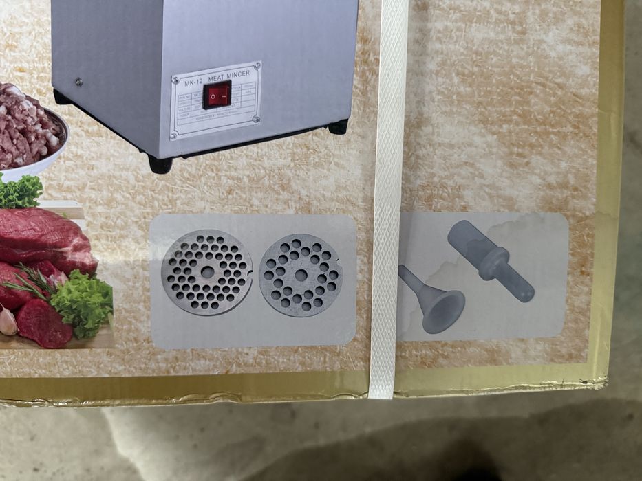 Masina tocat carne electrica profesionala MK-12