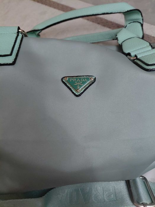 Vand geanta prada