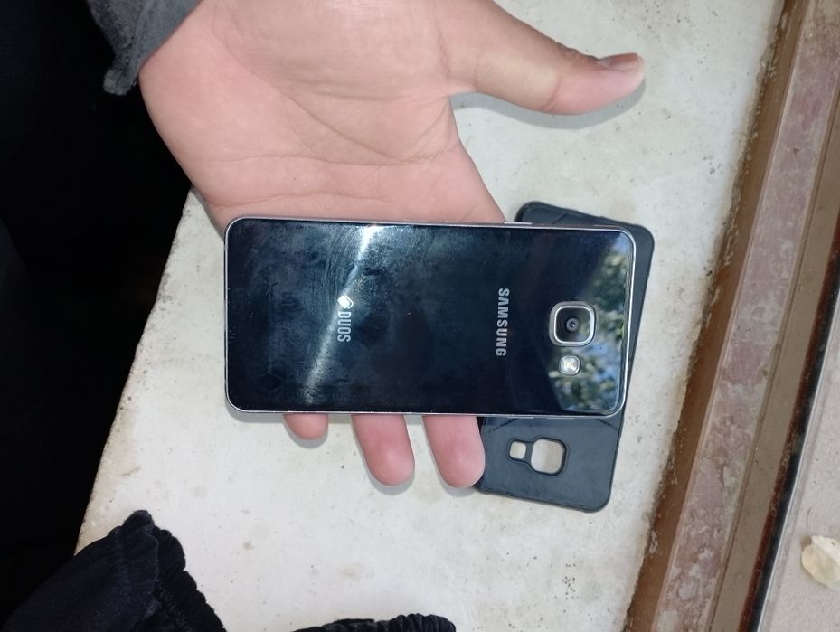 Samsung A3 16/2 gb xotira