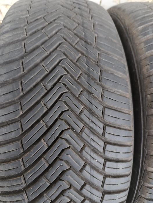 Всесезонни гуми Continental 205/55/16