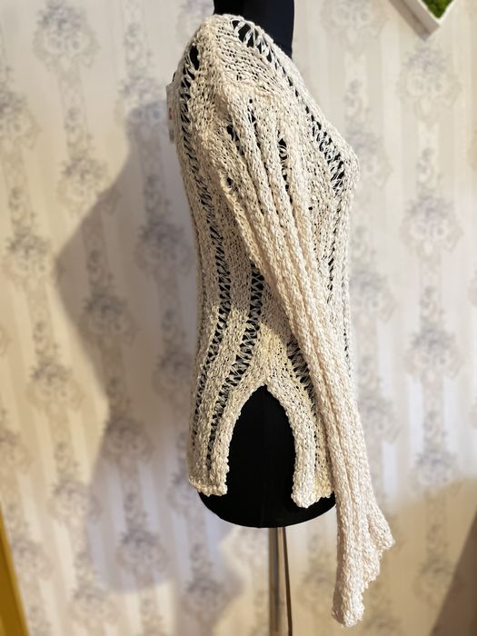 Pulover tricotat S nou