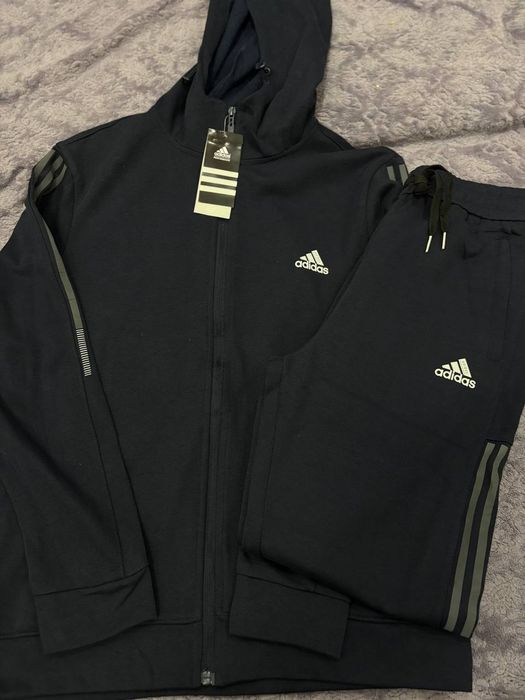 Спортивные костюмы