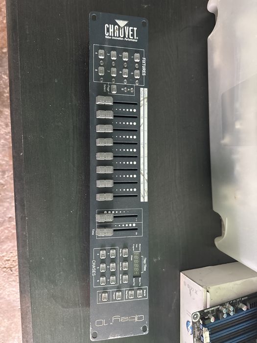 Controler lumini chauvet qbey 10