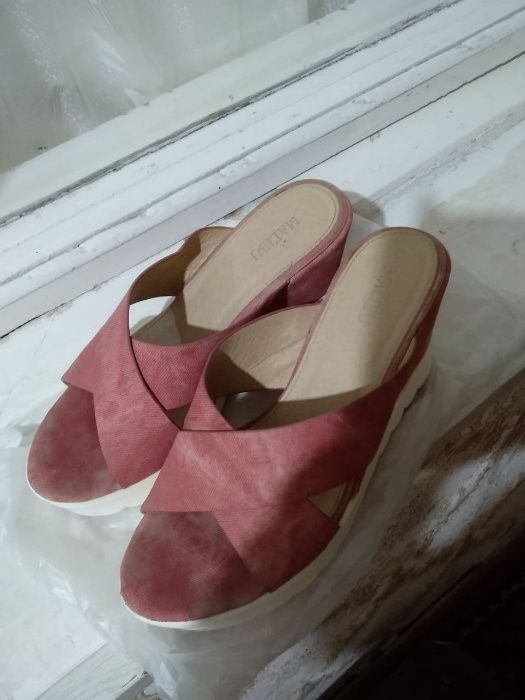 Продаются босоножки из магазина Аты-Баты