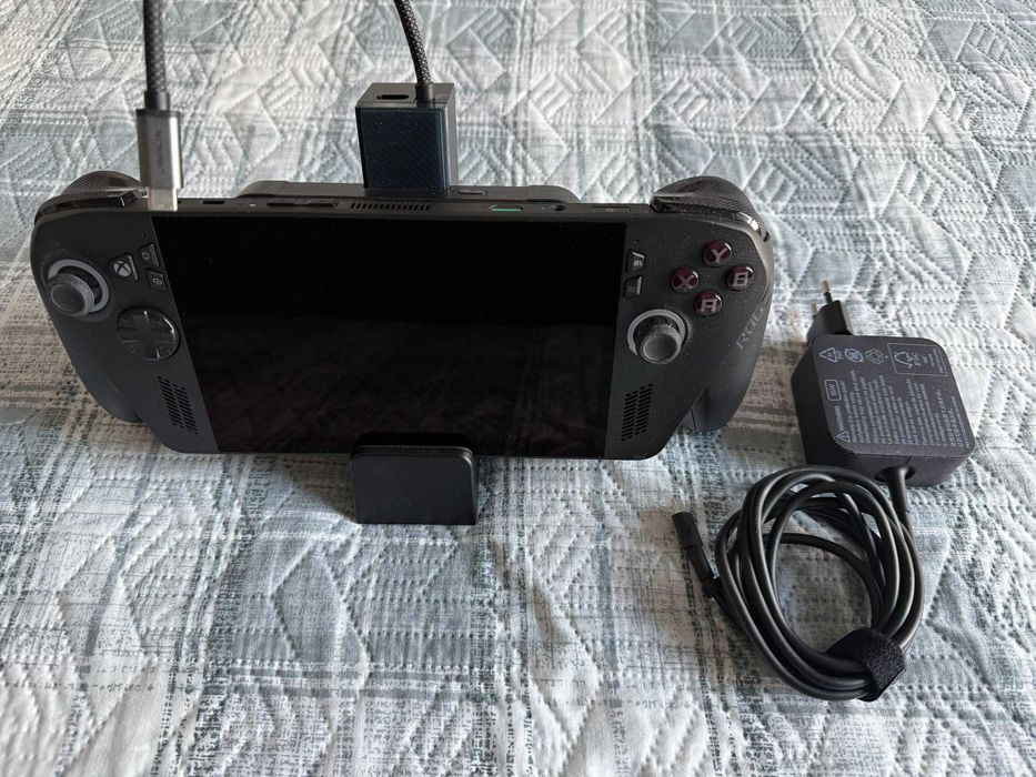 Asus ROG Xbox Ally X + Dock Station