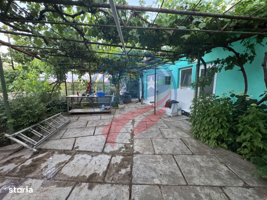 Casă de vânzare în Comuna Orodel – proprietate îngrijită, gata de locu