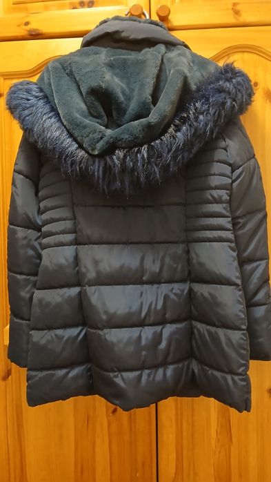 Топло дамско яке с качулка