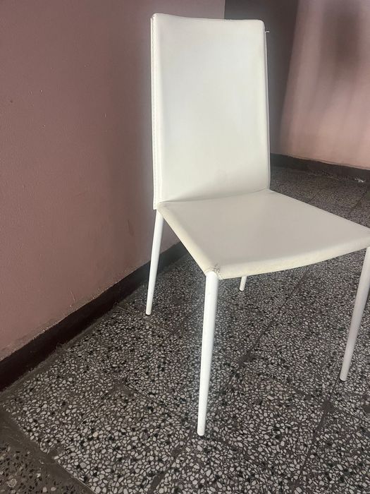 Трапезни столове