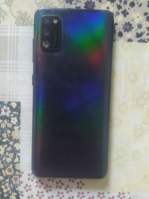 Телефон Samsung a41 читайте описание