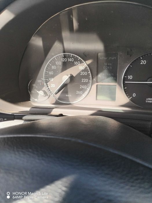 Мерцедес с220 дизел 150 коня