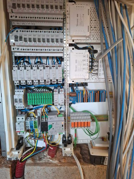 Electrician - Servicii profesionale