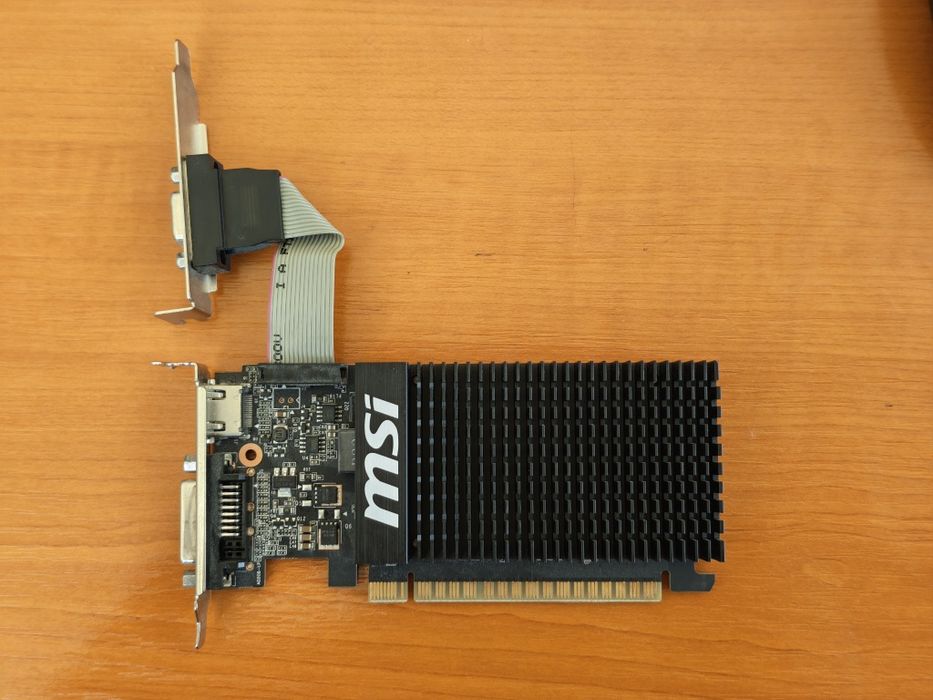 Нископрофилна видеокарта MSi GT  710 2gb  2gb