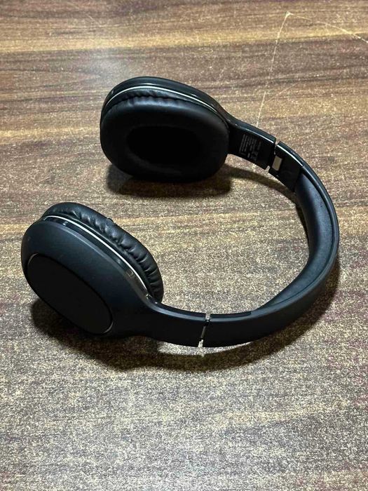 Продавам блутут слушалки AudioLogic