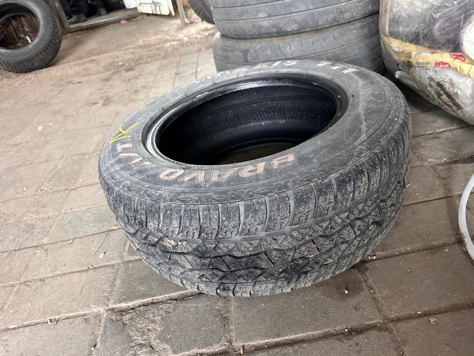 Продам резину Maxxis 235/60/R16