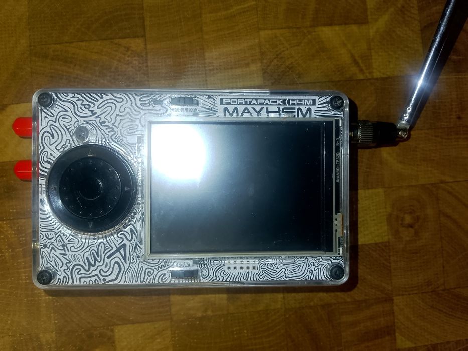 HACKRF+MAYHEN4  analizator radio frecventa