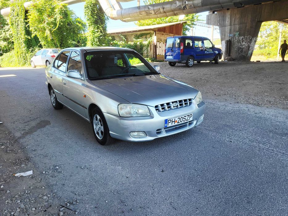 ***PROPRIETAR*Hyundai Accent*an fabr. 2000*Benzina*1341 cmc*283.000 Km Reali*Distributie Schimbata***