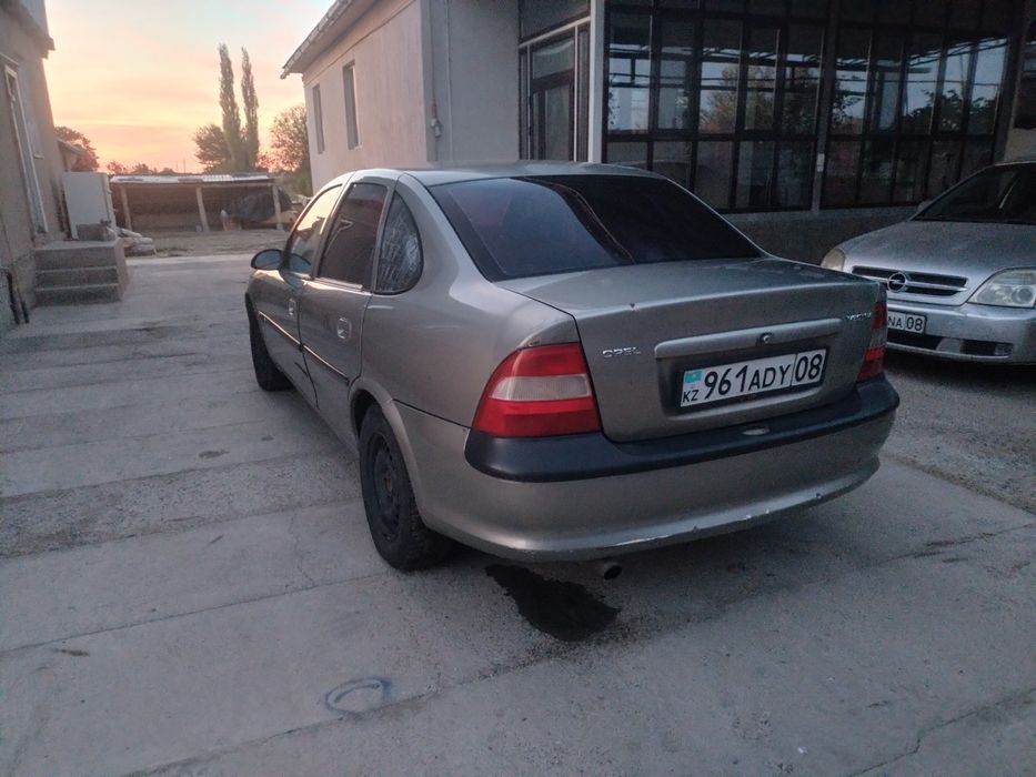 Опель вектра 1.8