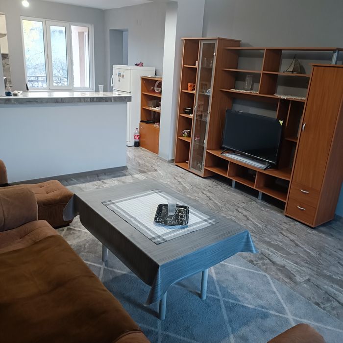 Дава се под наем Етаж от къща в София, Курило - 135 кв.м за 670 € - Снимка #9