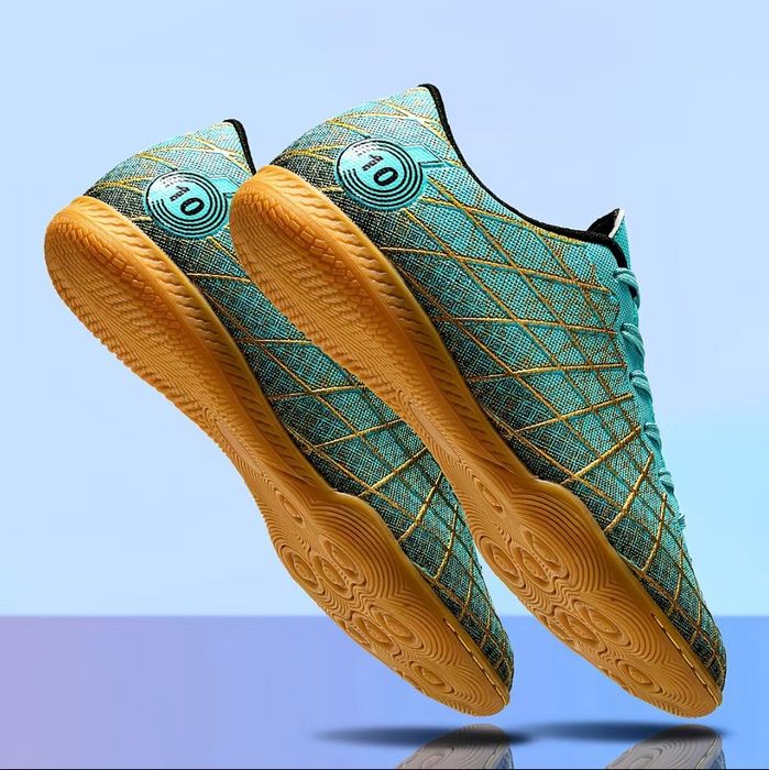 Футбольная обувь для зала