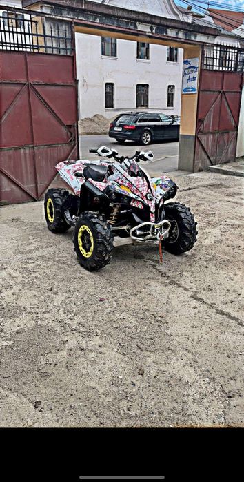 Vând Can-am renegade